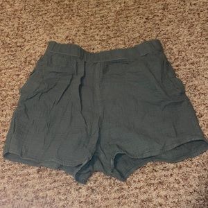 Universal Threads Shorts